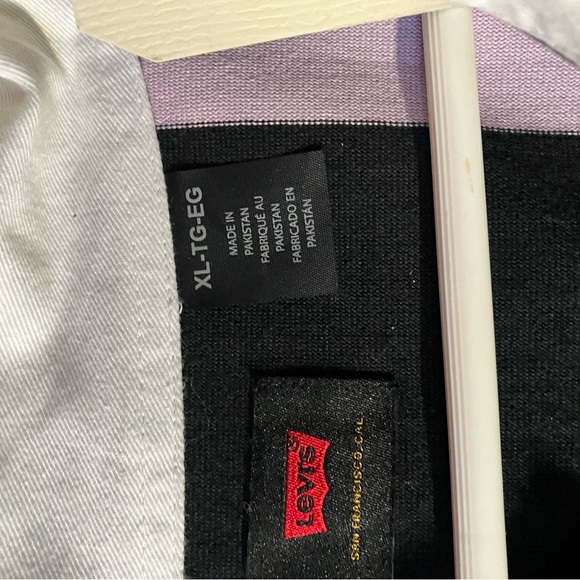 COPY - Levi shirt - Picture 2 of 6